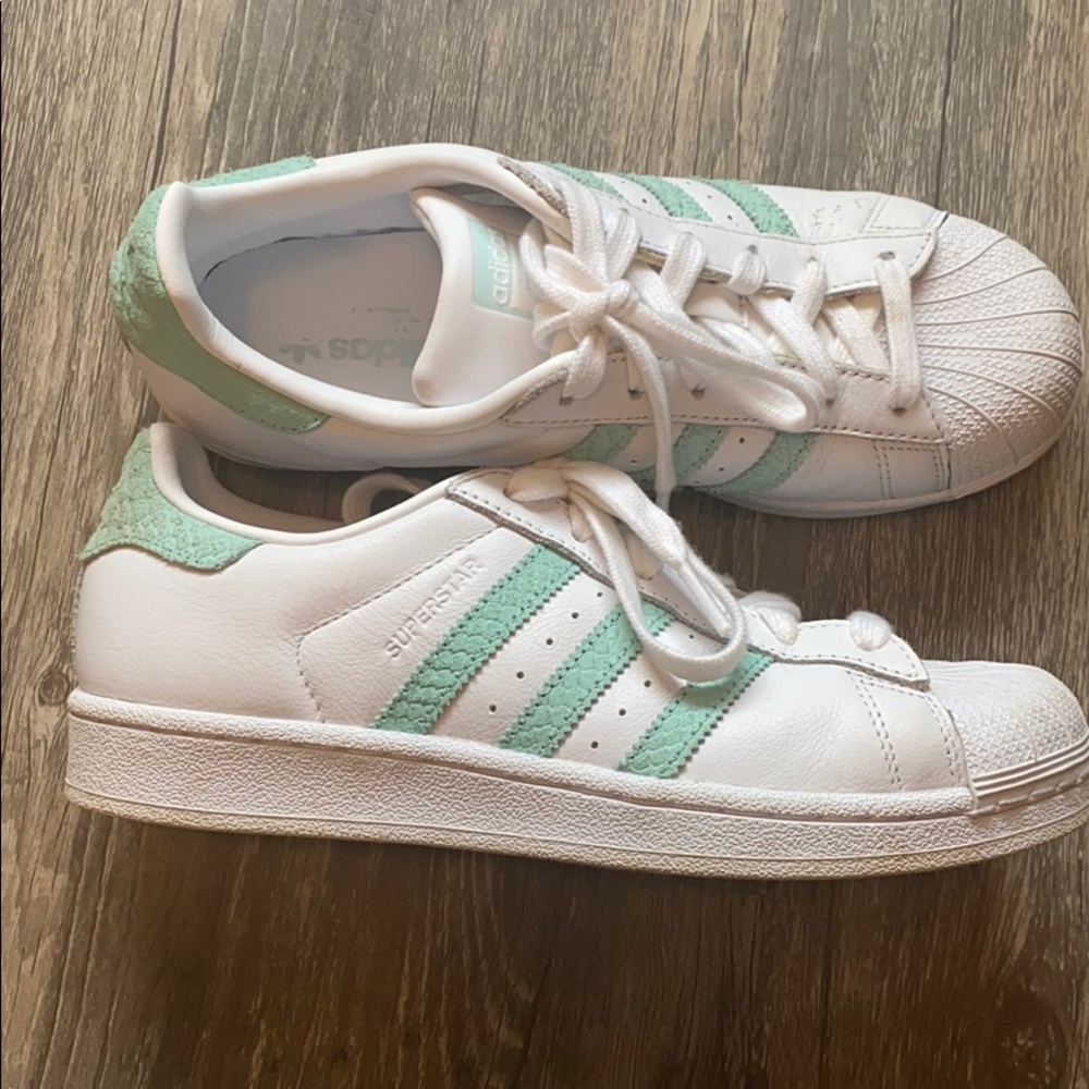 Retro Adidas Superatars